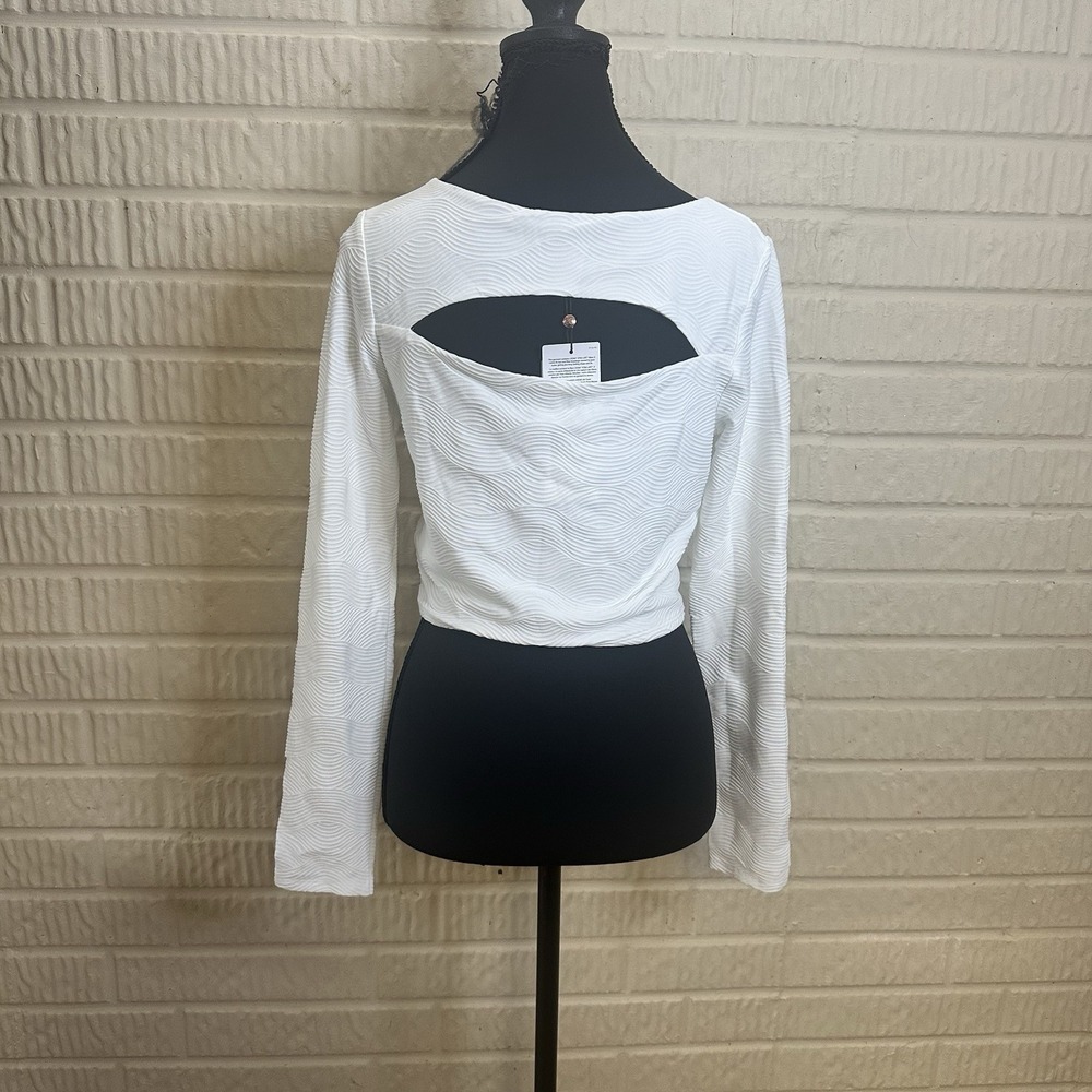 NWT Calia Woman's Swim Top Cropped Rashguard Textured White Sz M Boat Neck - Picture 4 of 7